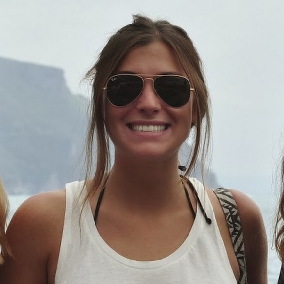 Meet your Posher, Martina - Picture 1 of 1